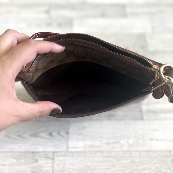 Coach Authentic Logo Purse - Picture 6 of 6